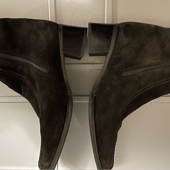 La Canadienne Suede Boots - Picture 3 of 5